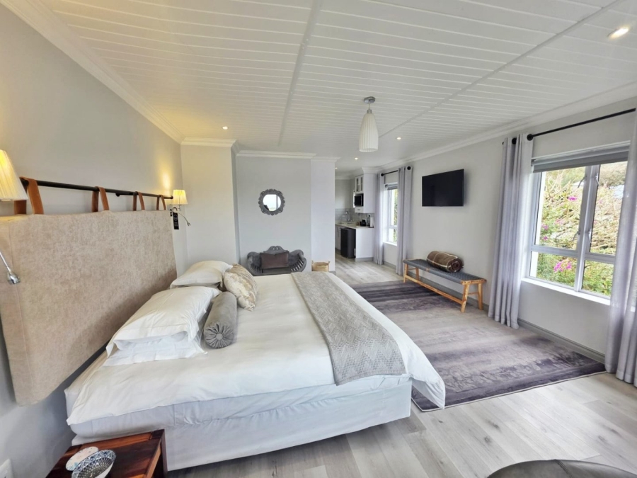 12 Bedroom Property for Sale in Wilderness Central Western Cape